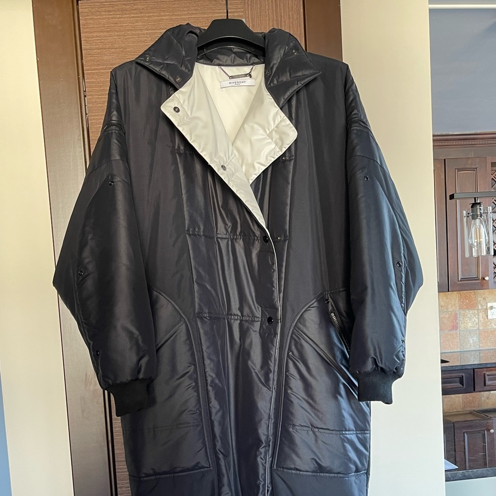 Authentic Gently Worn Givenchi Womens Winter Puff… - image 1